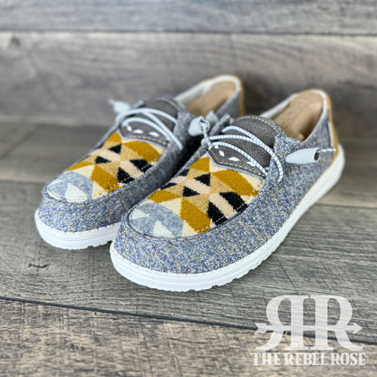 Women’s Size 8 - Grey/Mustard