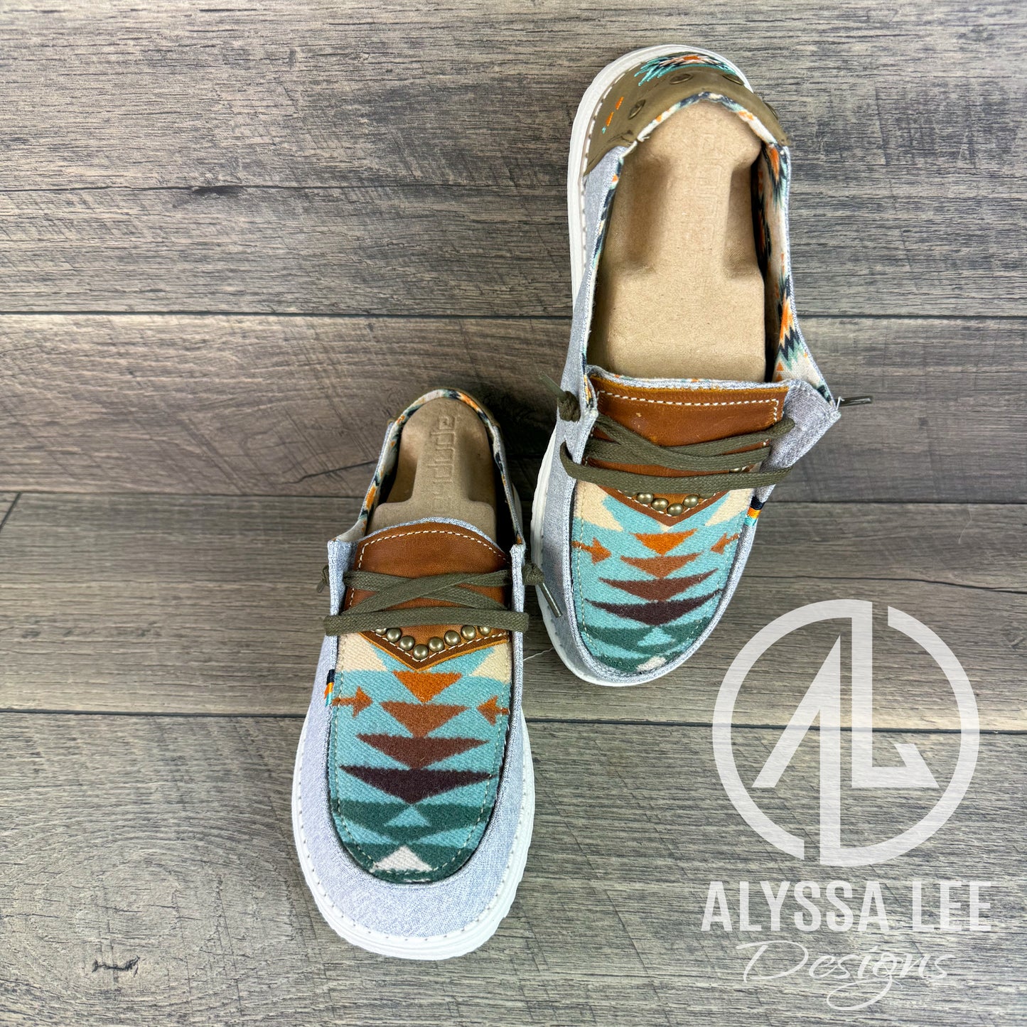 Women’s Size 8 - Grey Aztec w/Tucson Aqua