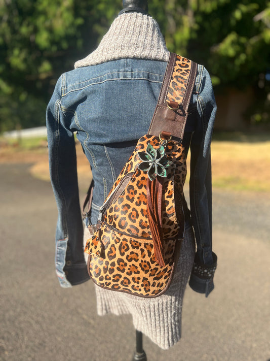 Mojo Sling Backpack - Cheetah