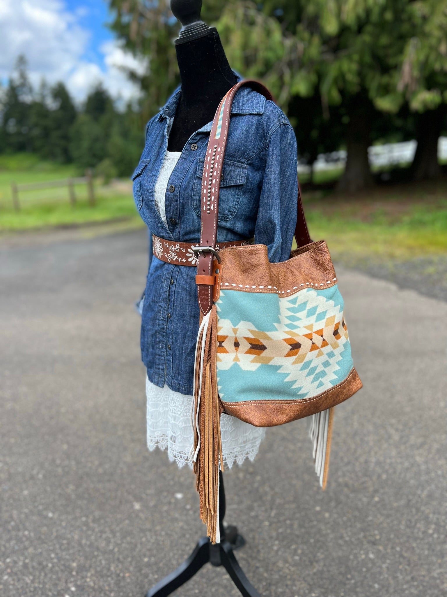 Elite Collection X - Rosemary Shoulder Bag - Turquoise Arroyo w/Saddle &  White Fringe