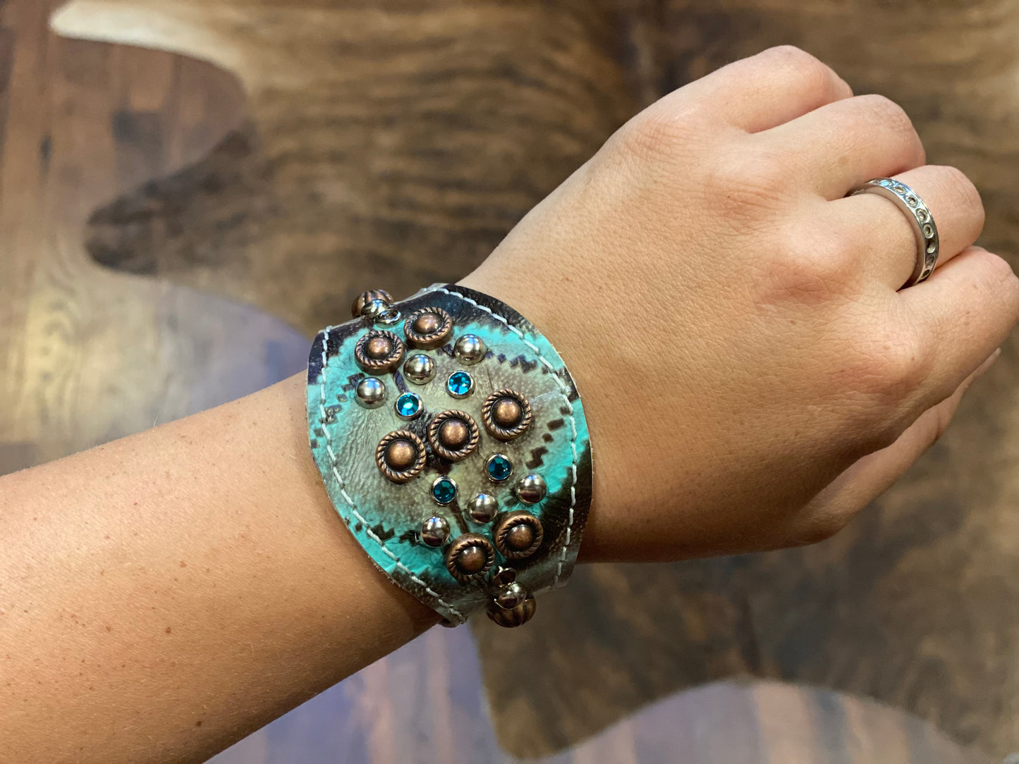 Leather Cuff Bracelet - Princess - Mint & Brown Navajo